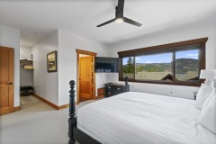 Master Bedroom (King)