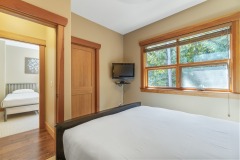 Queen Bedroom
