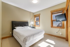 Queen Bedroom