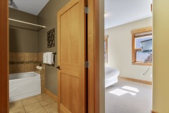 Queen Bedroom with ensuite 