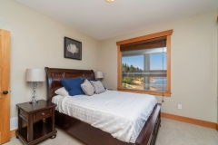 Bedroom #2 (Queen Sized Bed)