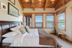 Master Bedroom (King Sized Bed)