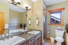 Main Bathroom, Upstairs