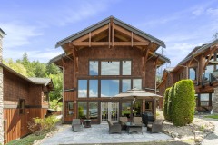 Lodge 4 Exterior