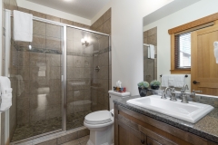 2nd Bathroom (Up)